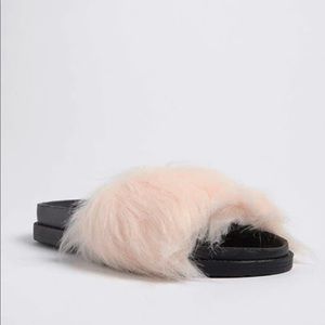 Women’s Forever 21 Fuzzy Faux Fur Rubber Slides 6